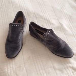 Steven by Steve Madden velvet slip on Size 8